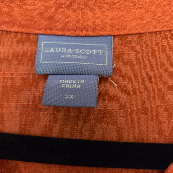 Flowing Coral Tunic Blouse with Pockets - Size 3X - Picture 6 of 7